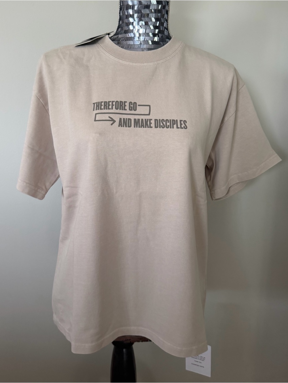 Elevated Faith Disciples Graphic Tee in Light Beige. - Picture 2 of 3